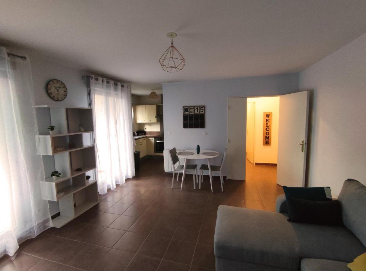 Appartement Avec Jardin Et Terrasse Pres De Paris Mantes-la-Jolie Buitenkant foto