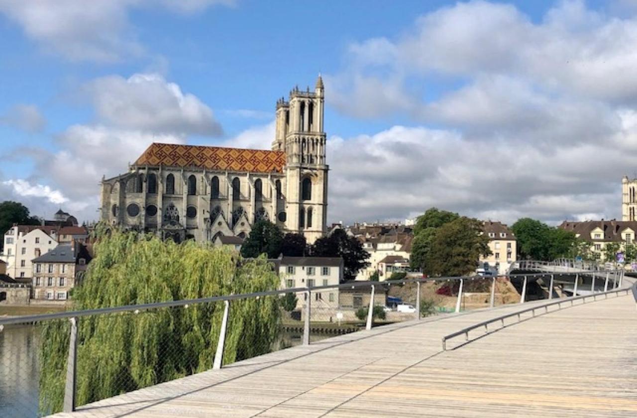 Appartement Avec Jardin Et Terrasse Pres De Paris Mantes-la-Jolie Buitenkant foto