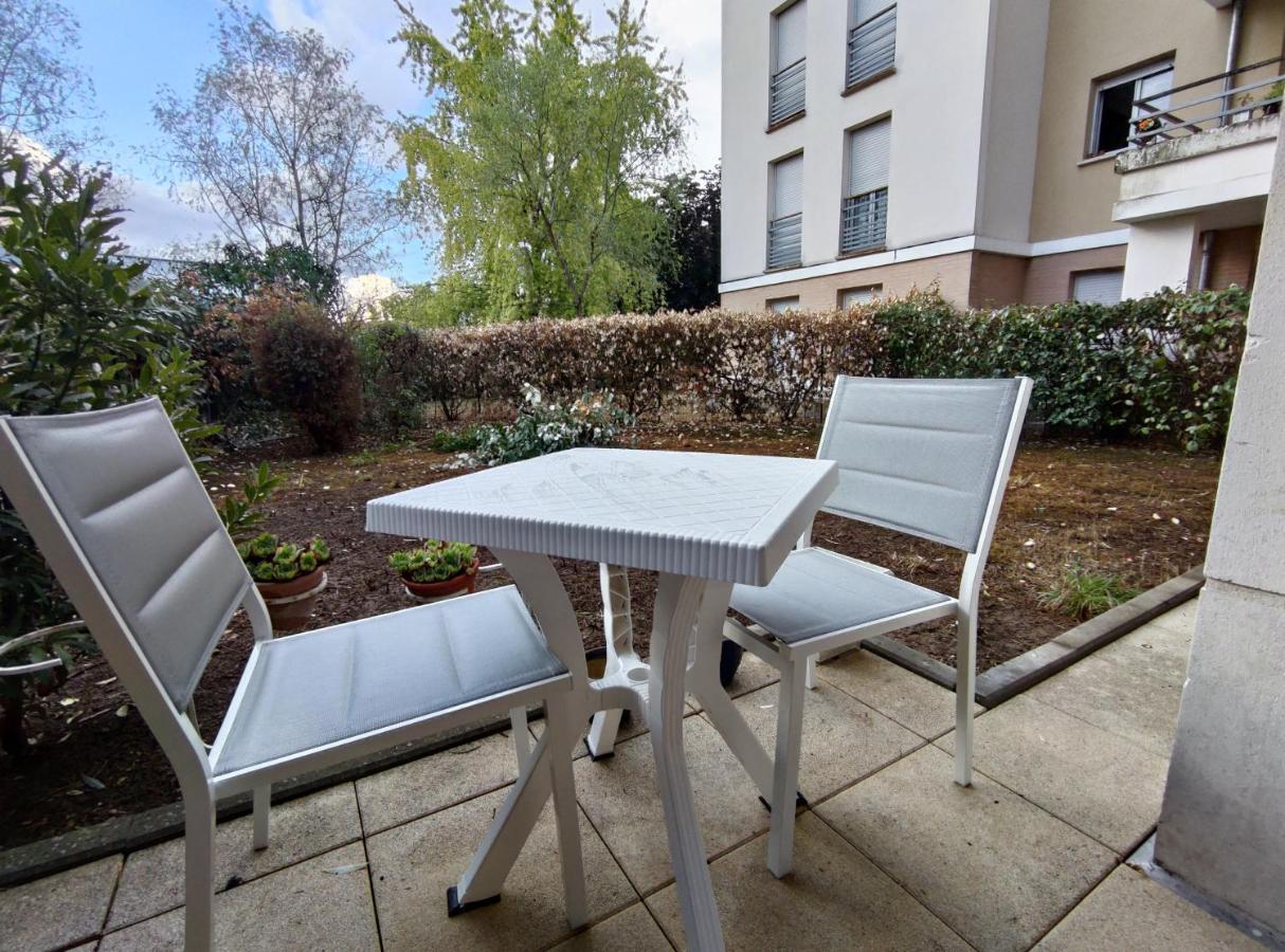Appartement Avec Jardin Et Terrasse Pres De Paris Mantes-la-Jolie Buitenkant foto