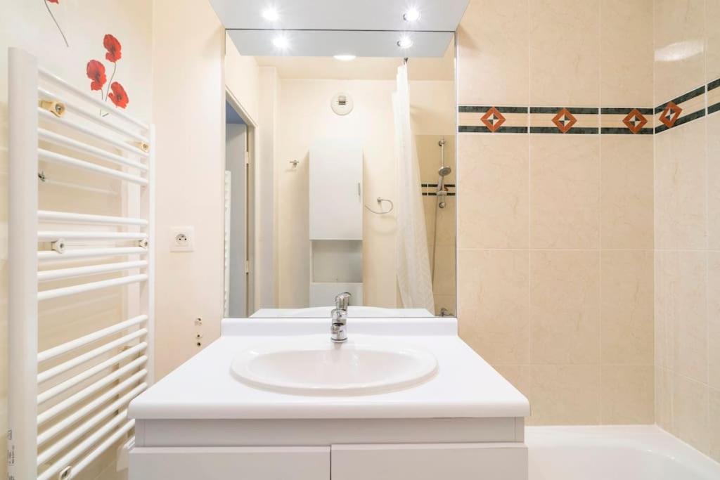 Appartement Avec Jardin Et Terrasse Pres De Paris Mantes-la-Jolie Buitenkant foto